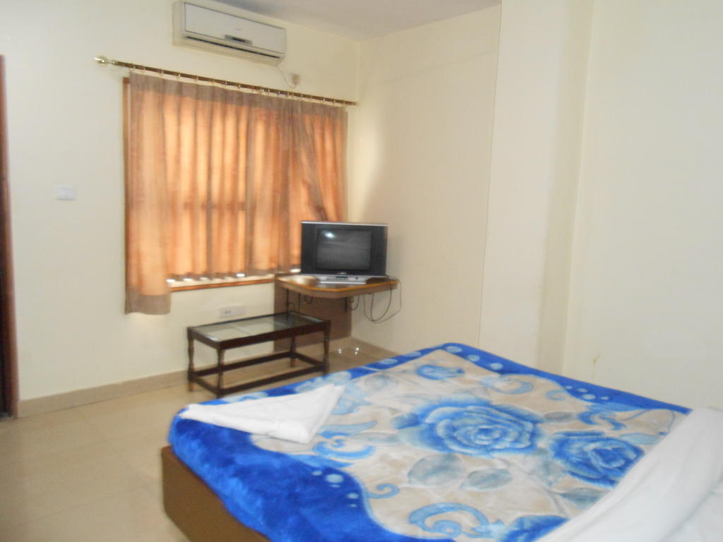 Hotel Fame City Guwahati Zimmer foto