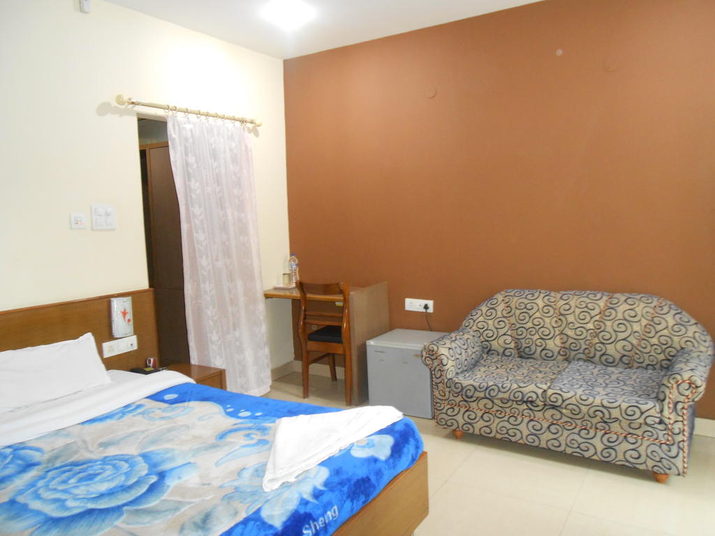 Hotel Fame City Guwahati Zimmer foto